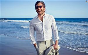 Jake Gyllenhaal steals hearts in his stylish avatar